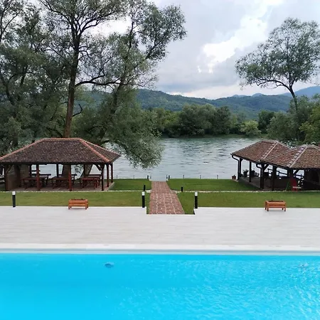 Appartamento Tri Vrbe Ljubovija Esterno foto